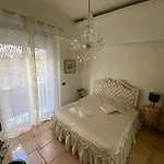 Дом отдыха House Fox Неаполь